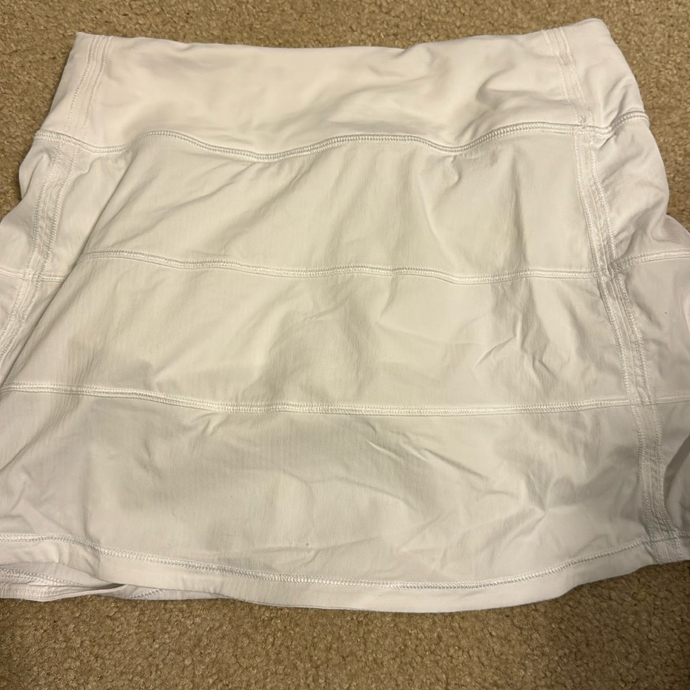 Lululemon, size 2, white tennis skirt